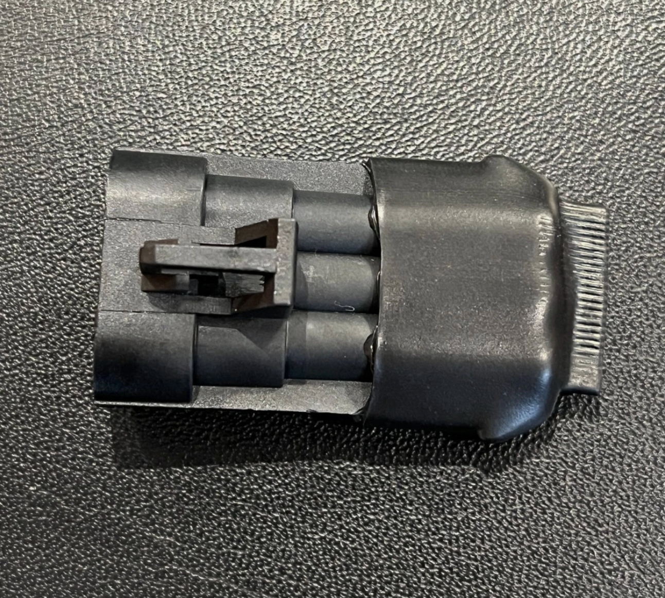 Kenworth Peterbilt Volvo VNL 3 pin coolant level sensor bypass "stop engine" FIX